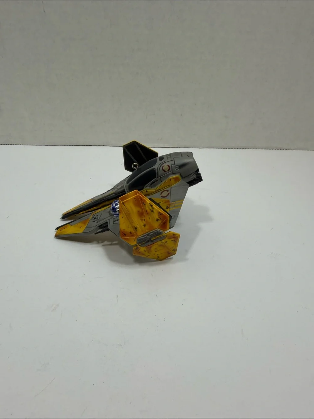 Hallmark Keepsake Star Wars Anikin Skywalker Jedi Starighter Ornament